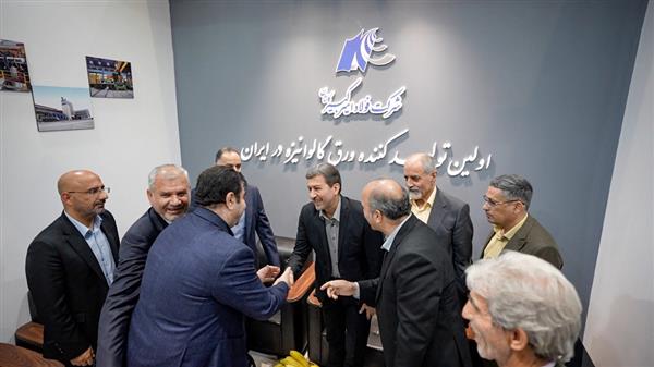 حضور رئیس انجمن تولیدكنندگان فولاد ایران در غرفه فولاد امیركبیر كاشان
