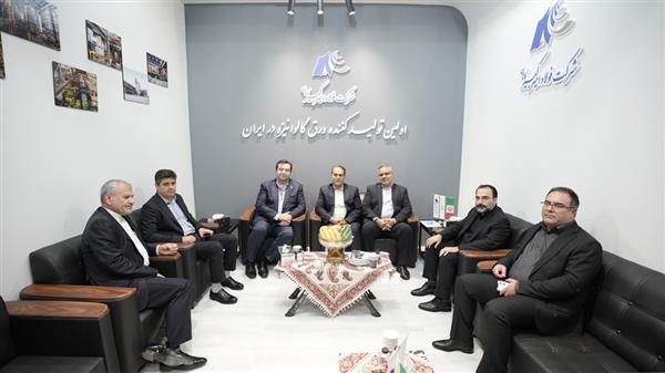حضور جمعی از مدیران گروه سرمایه گذاری تجاری شستان در غرفه فولاد امیركبیر كاشان در نمایشگاه بین‌المللی فولاد ۱۴۰۵
